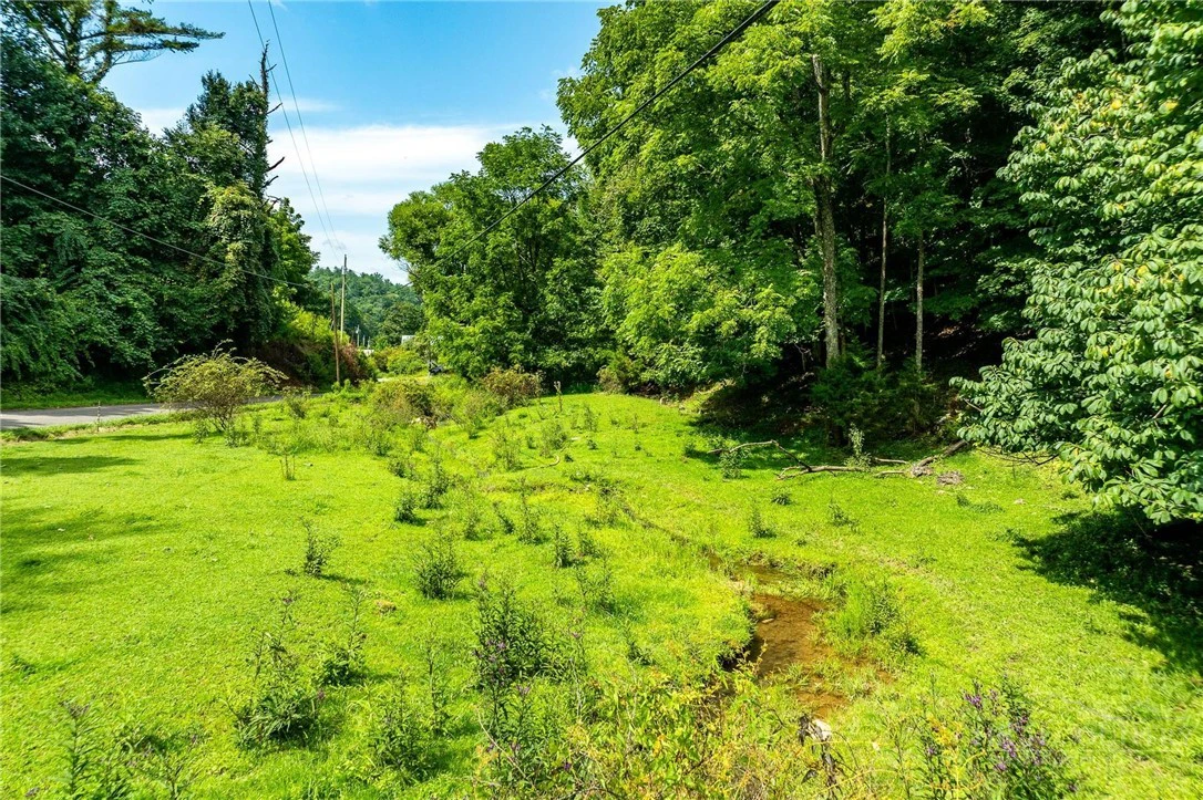 Image number 15 for the current listing