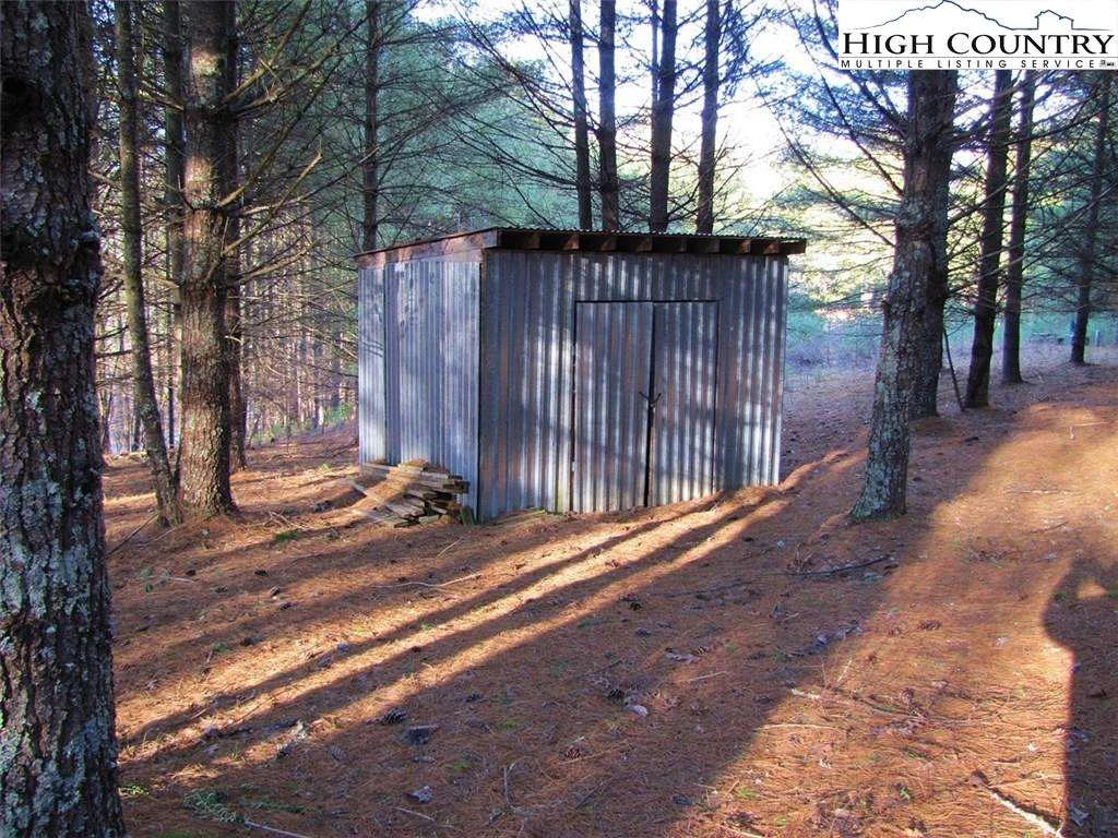 Image number 9 for the current listing