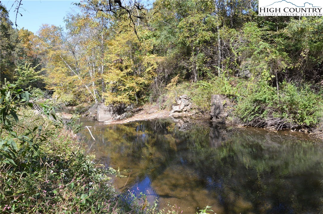 Image number 3 for the current listing