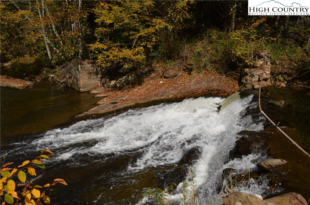 Image number 5 for the current listing