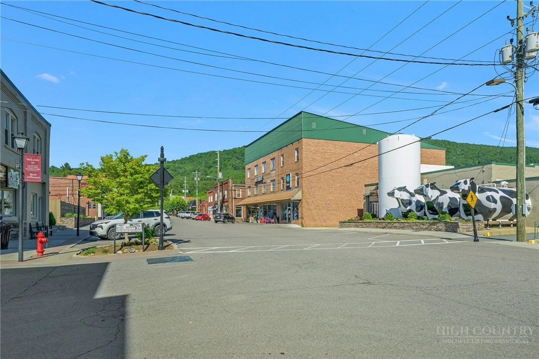 Image number 14 for the current listing