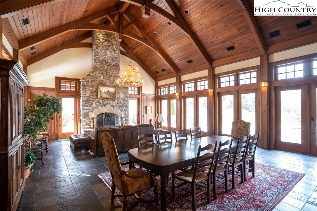 Image number 6 for the current listing