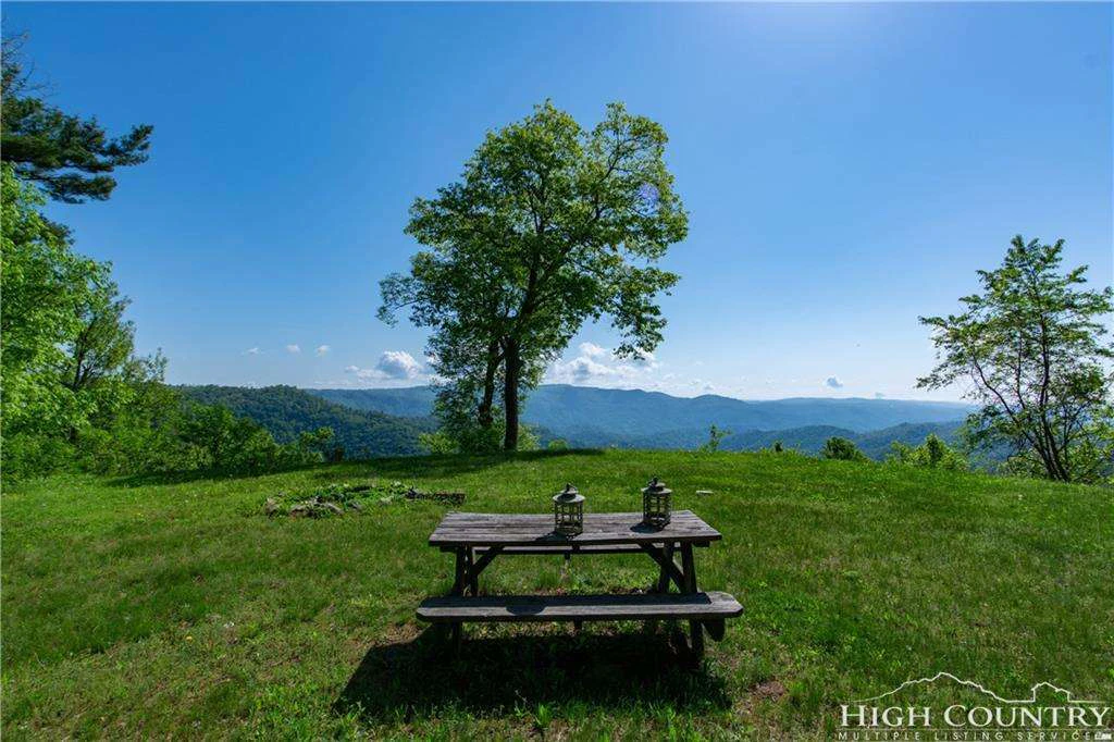 Image number 6 for the current listing