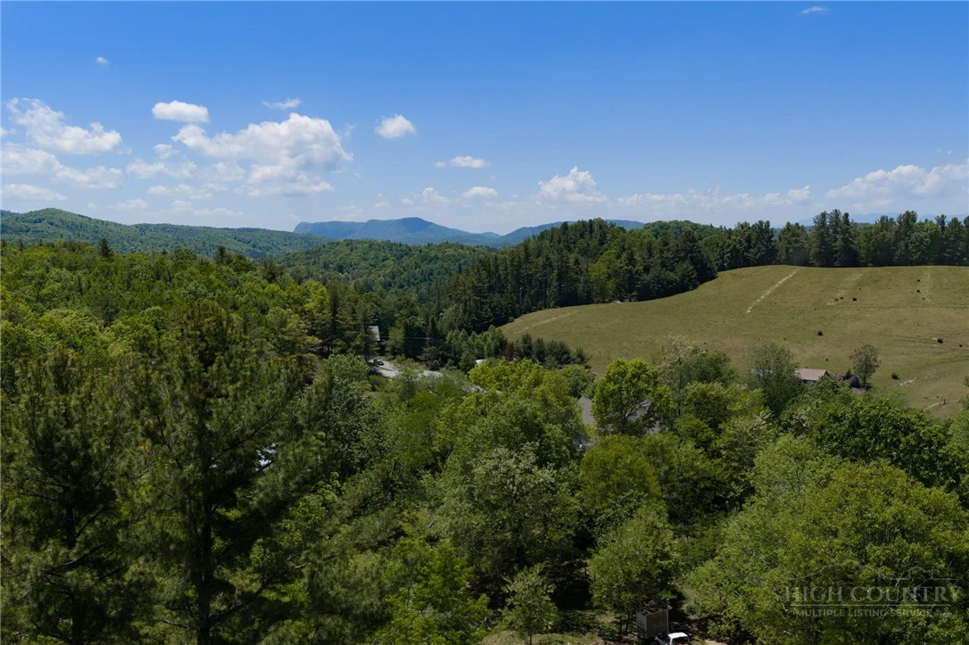 Image number 1 for the current listing