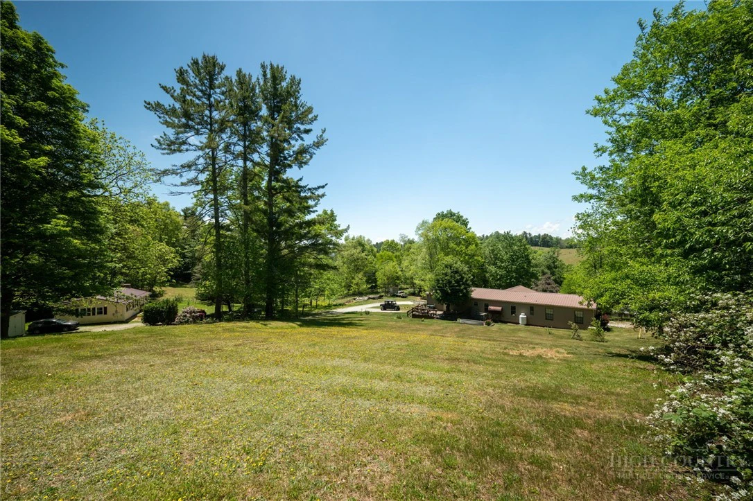 Image number 11 for the current listing