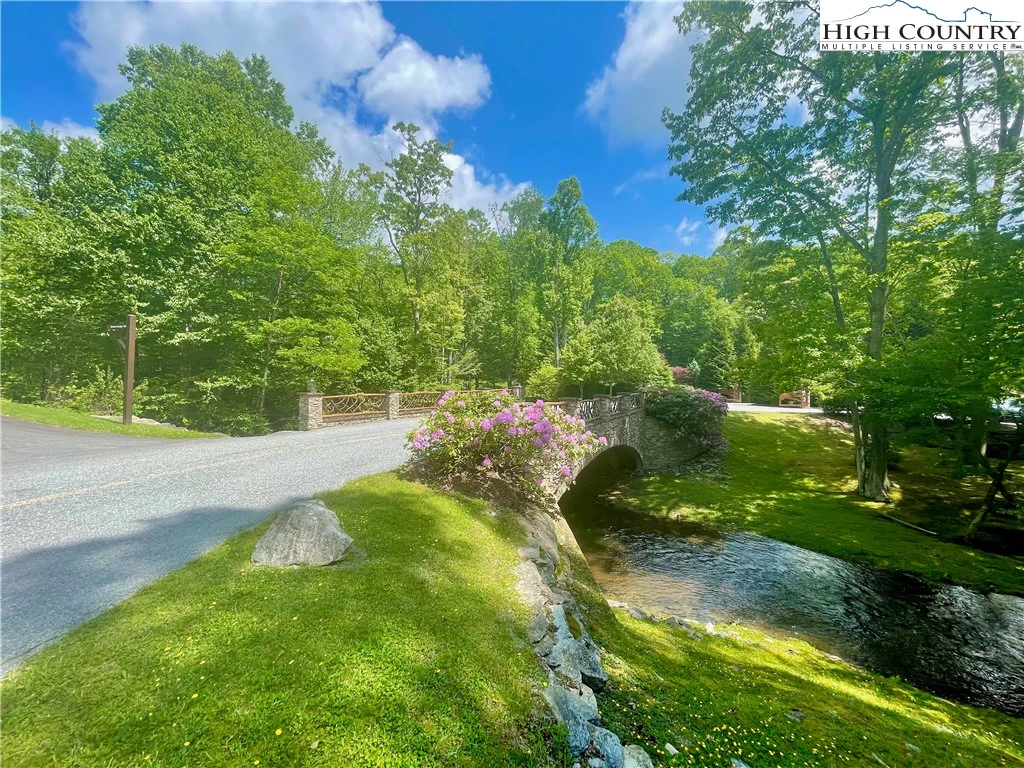 Image number 7 for the current listing