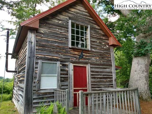 Image number 1 for the current listing