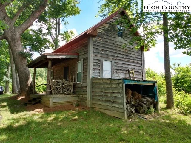 Image number 17 for the current listing