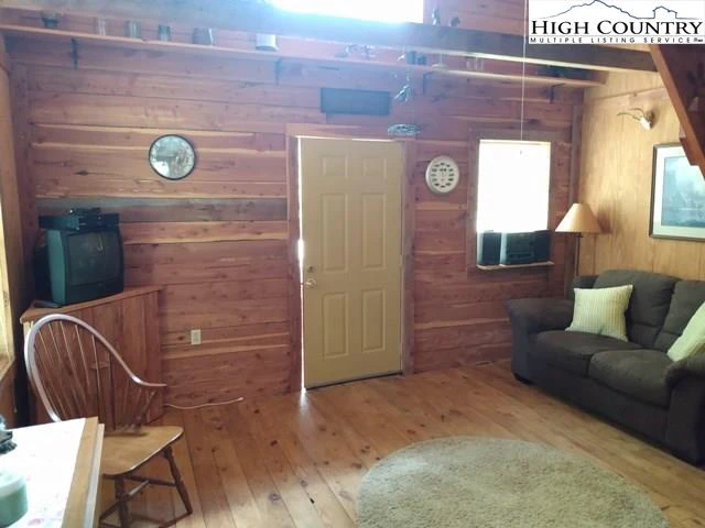 Image number 12 for the current listing
