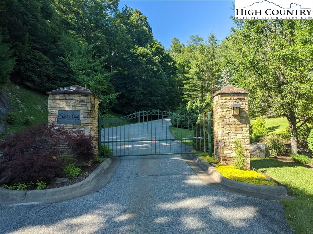 Image number 4 for the current listing