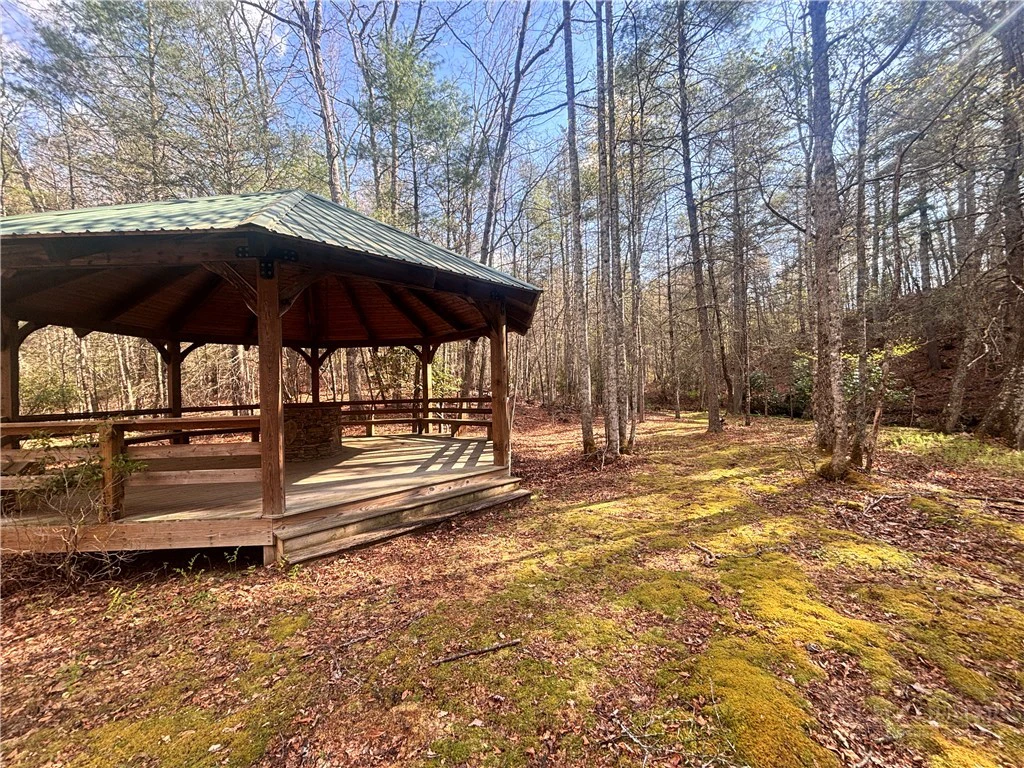 Image number 18 for the current listing