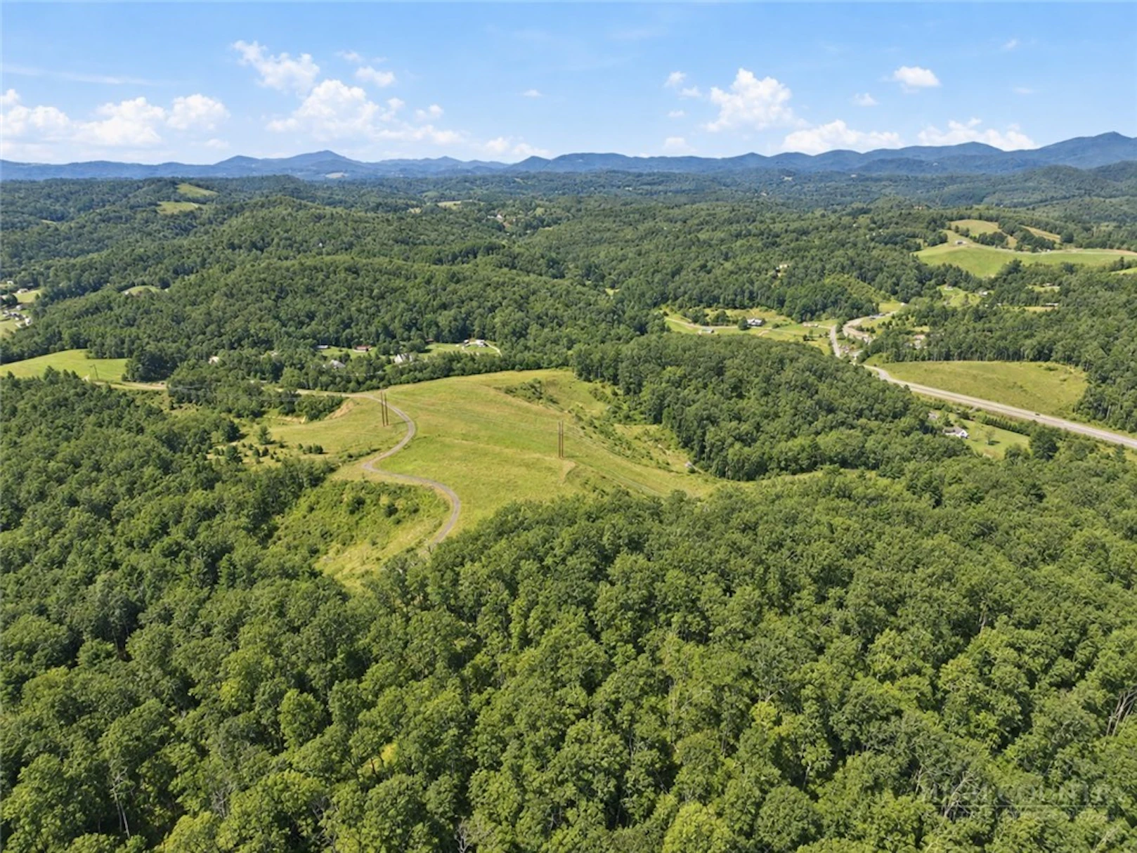 Image number 1 for the current listing
