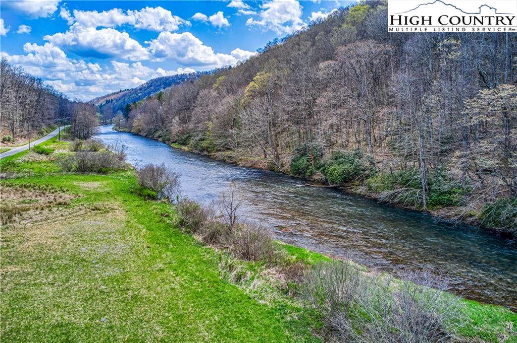 Image number 15 for the current listing