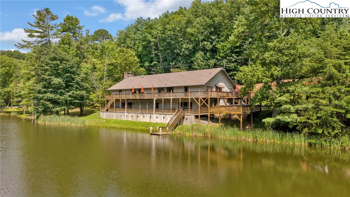 Image number 18 for the current listing