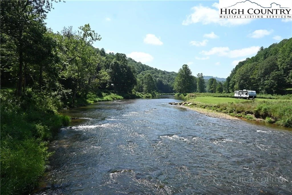 Image number 1 for the current listing