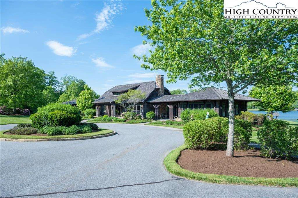Image number 9 for the current listing