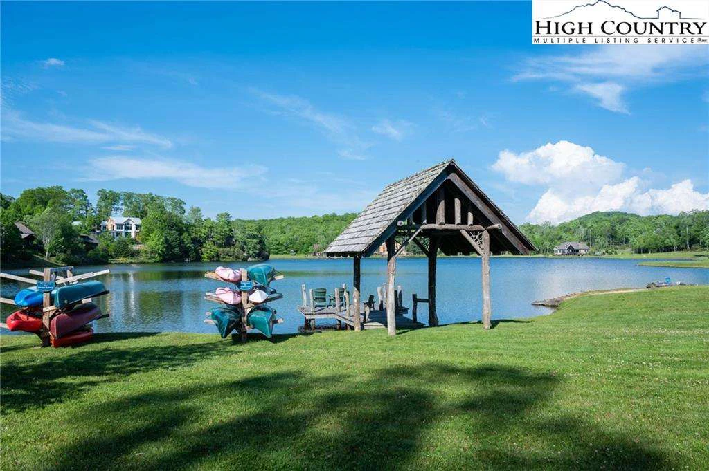Image number 19 for the current listing