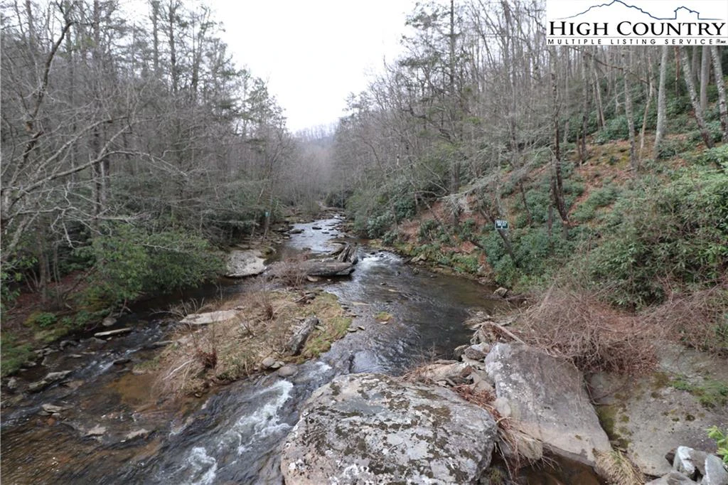 Image number 8 for the current listing