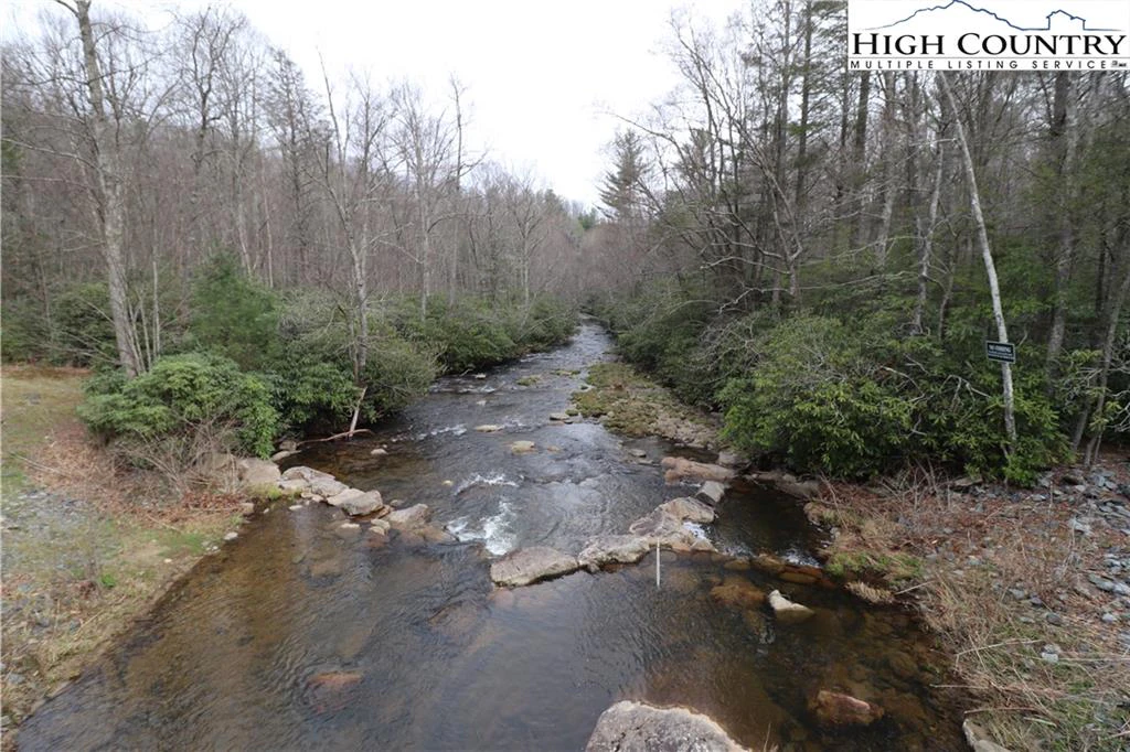Image number 7 for the current listing