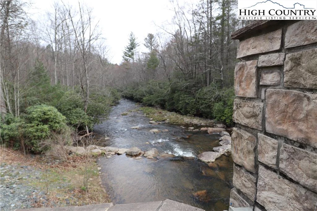 Image number 6 for the current listing