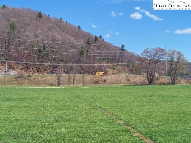 Image number 9 for the current listing