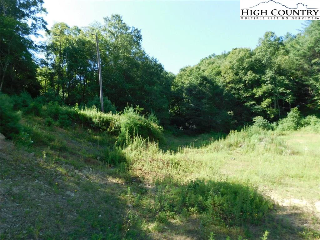 Image number 18 for the current listing