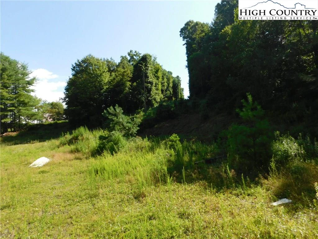 Image number 14 for the current listing