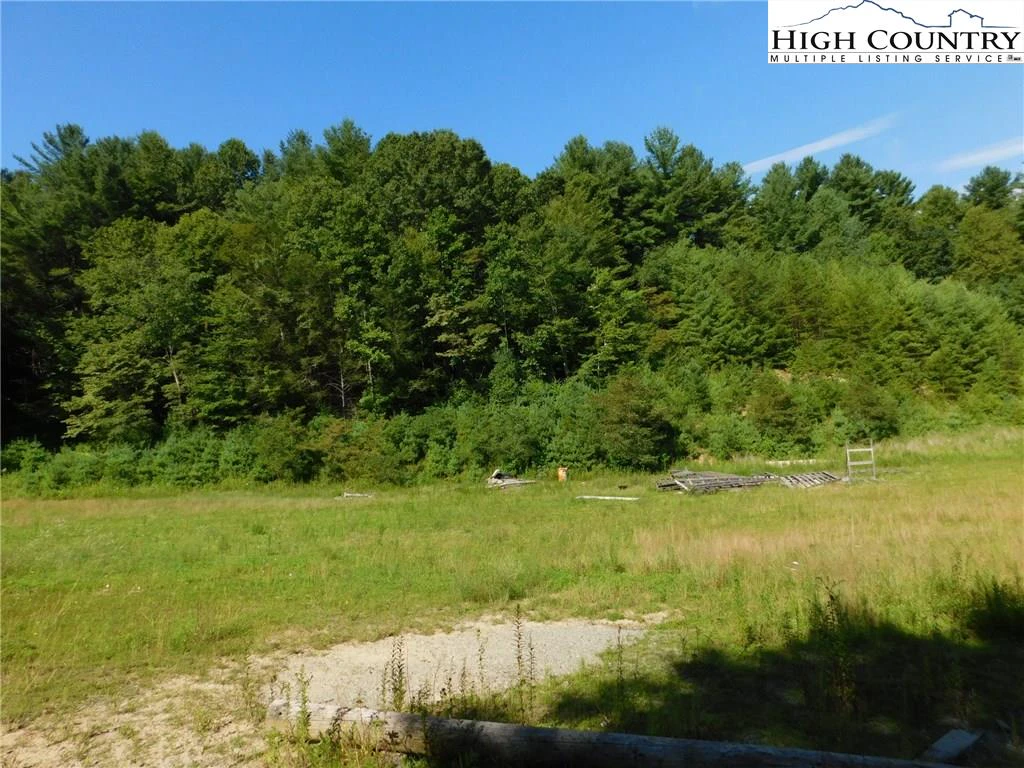 Image number 19 for the current listing