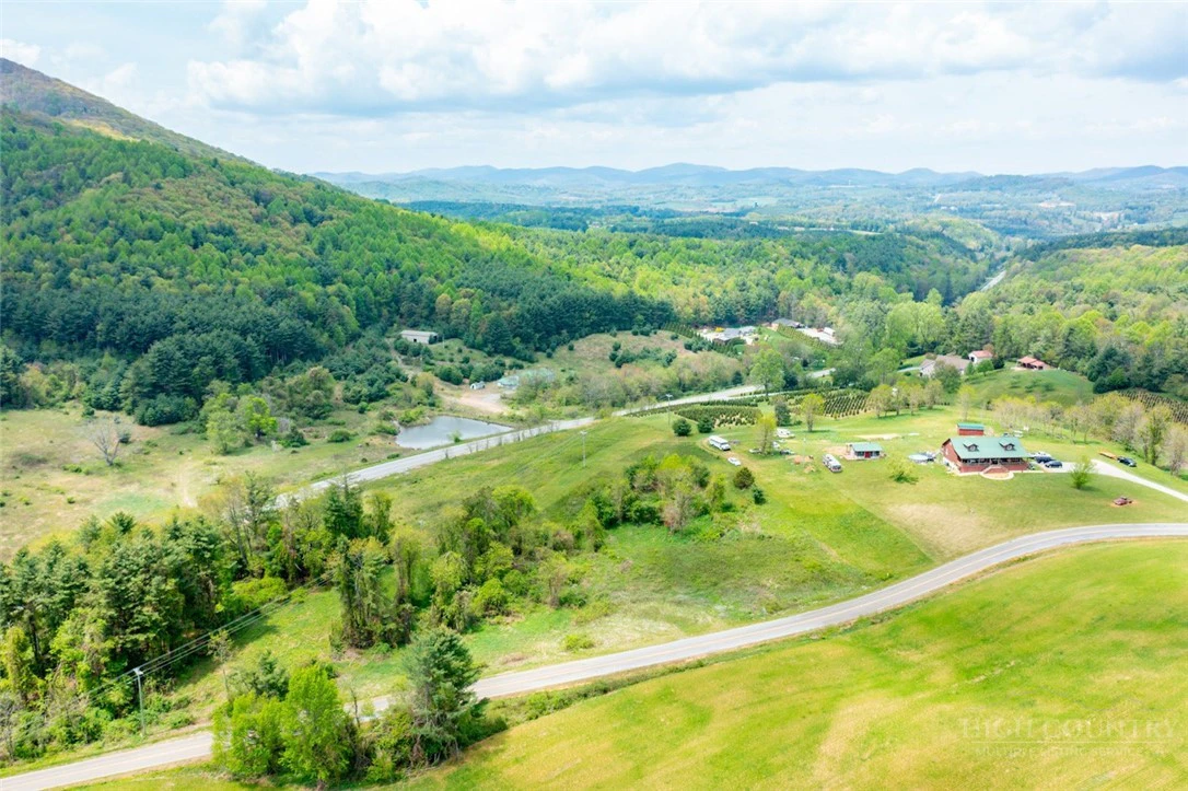 Image number 3 for the current listing