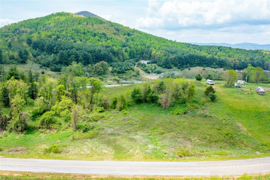 Image number 4 for the current listing