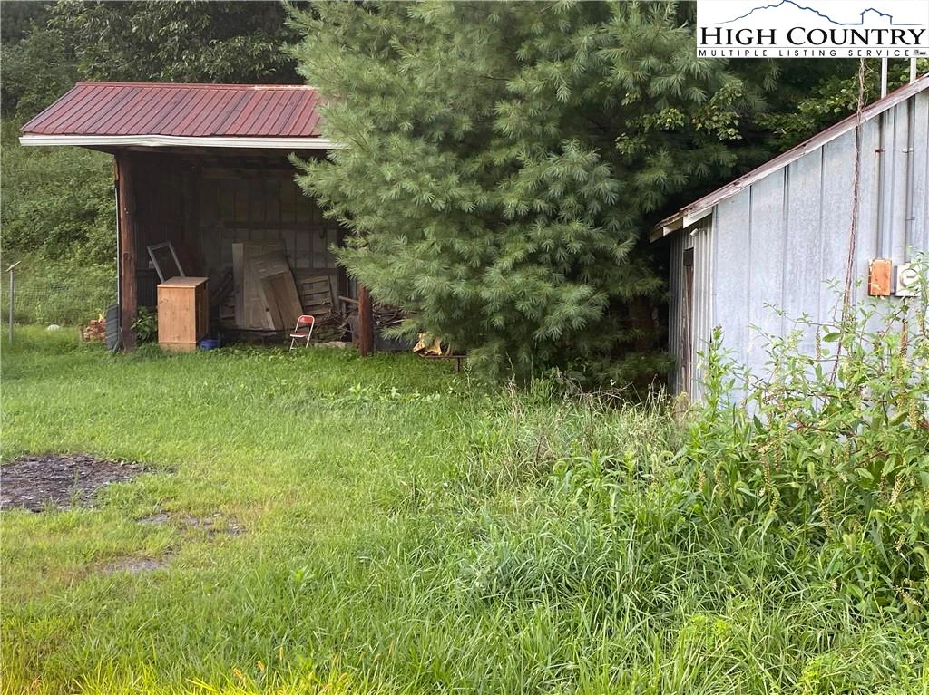Image number 8 for the current listing