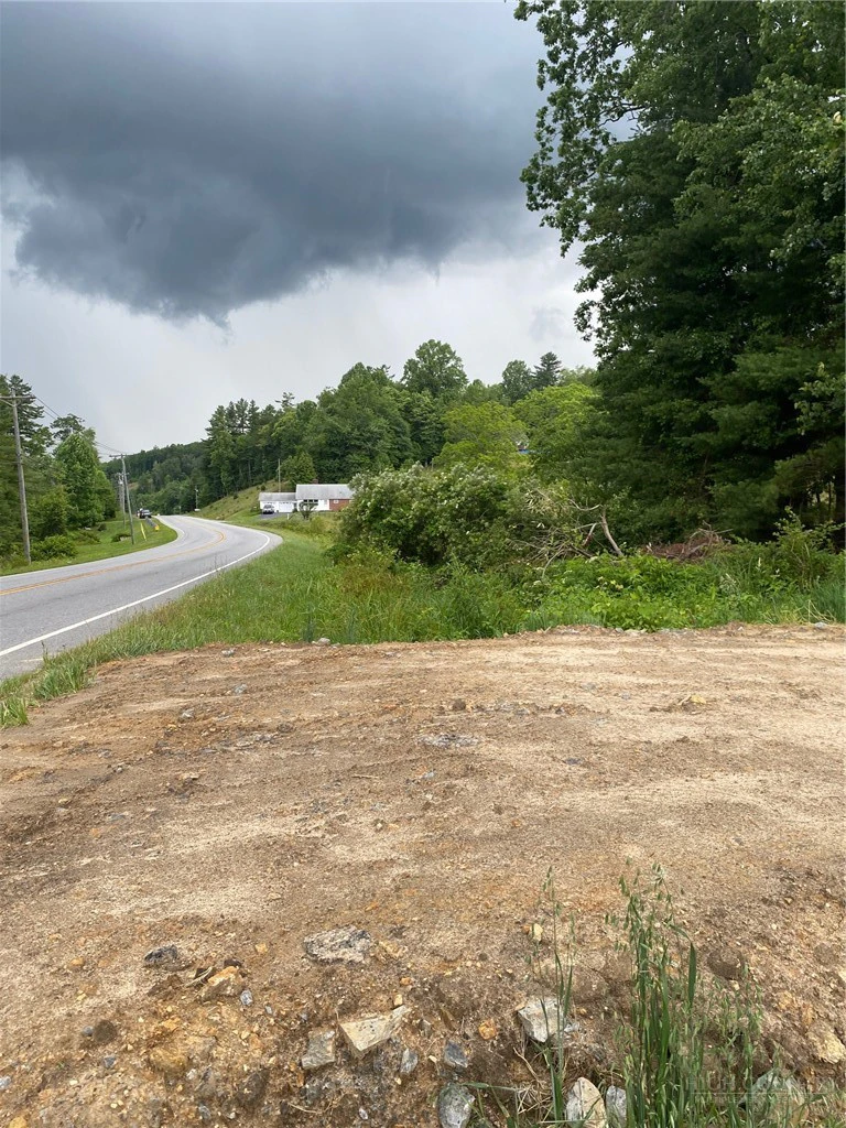 Image number 3 for the current listing