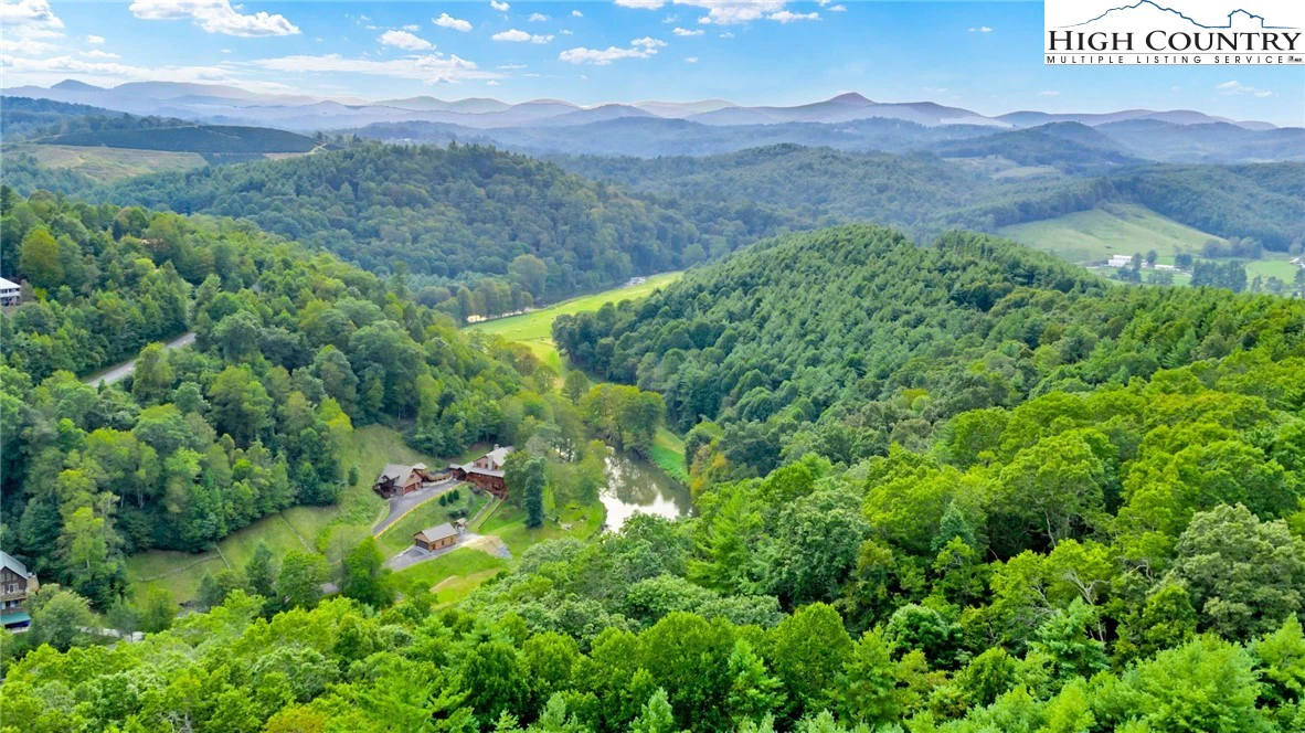 Image number 13 for the current listing