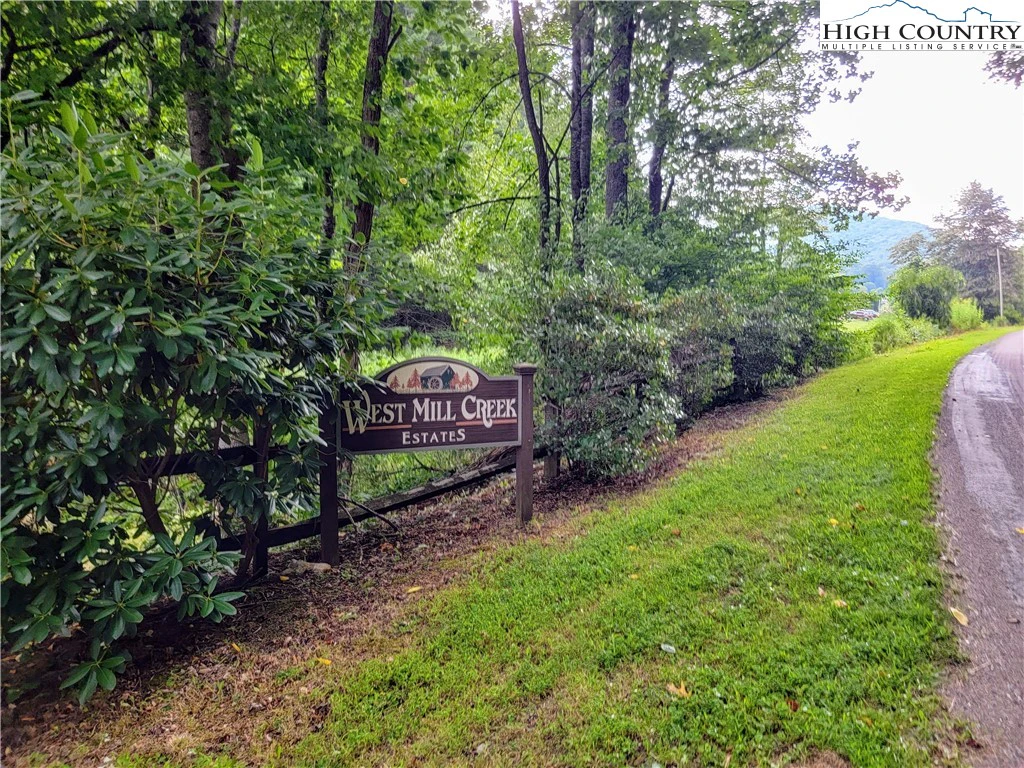 Image number 9 for the current listing