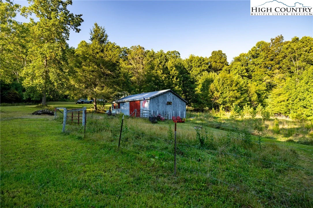 Image number 12 for the current listing