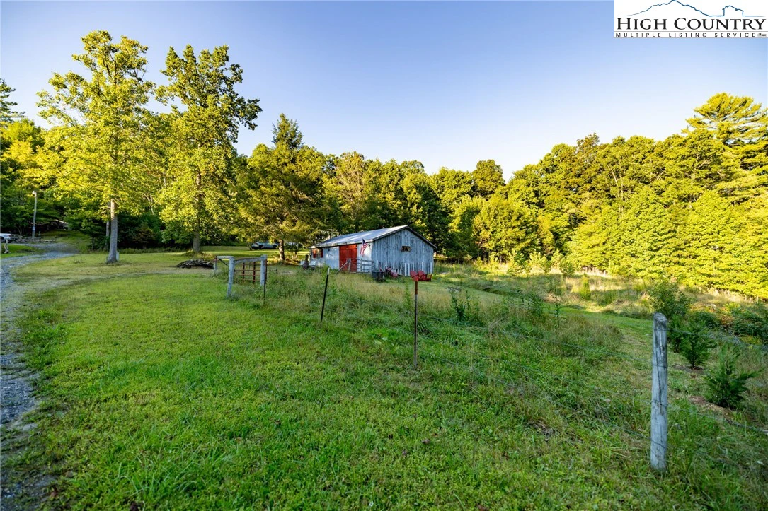 Image number 7 for the current listing