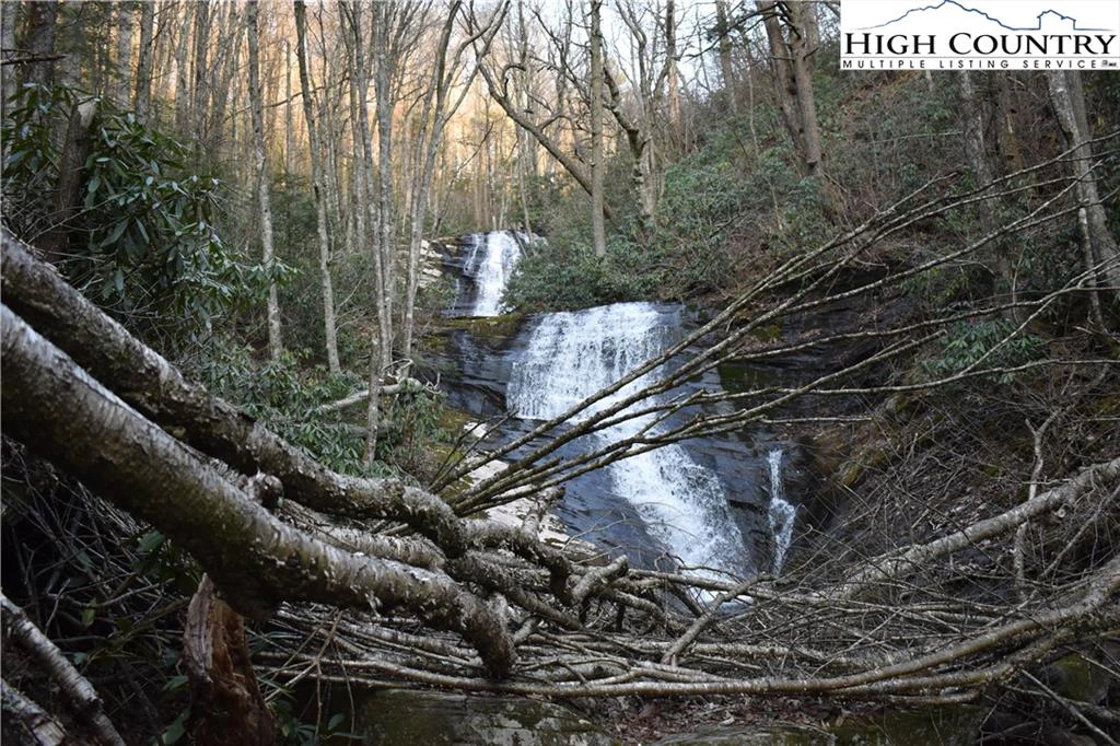 Image number 6 for the current listing