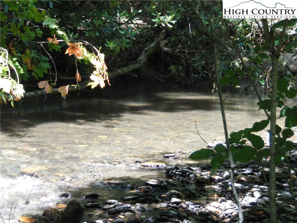 Image number 15 for the current listing