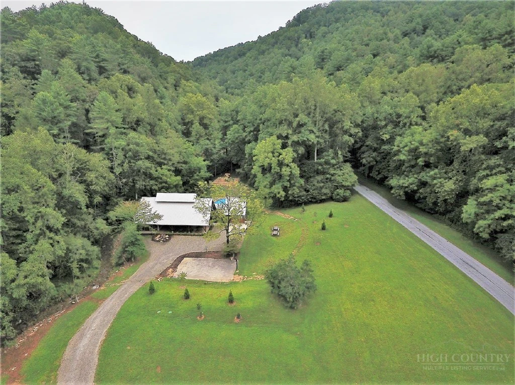 Image number 4 for the current listing