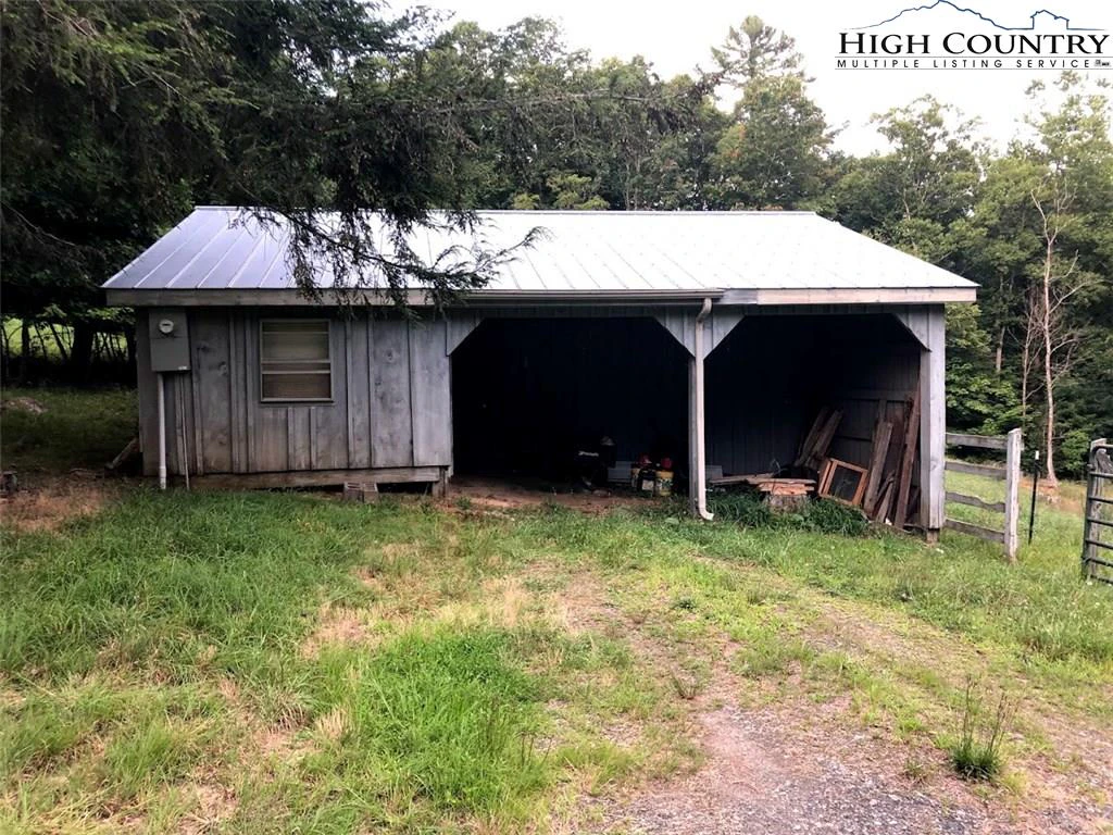 Image number 1 for the current listing