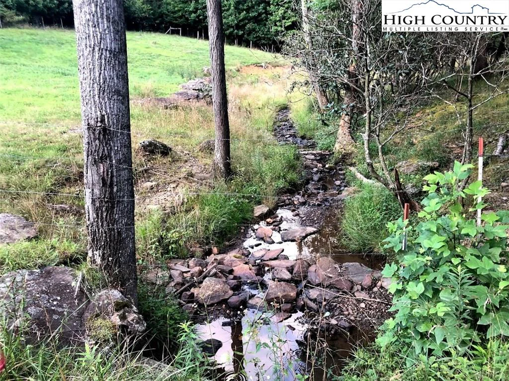 Image number 18 for the current listing