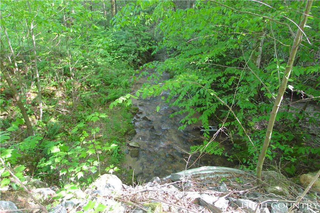 Image number 18 for the current listing