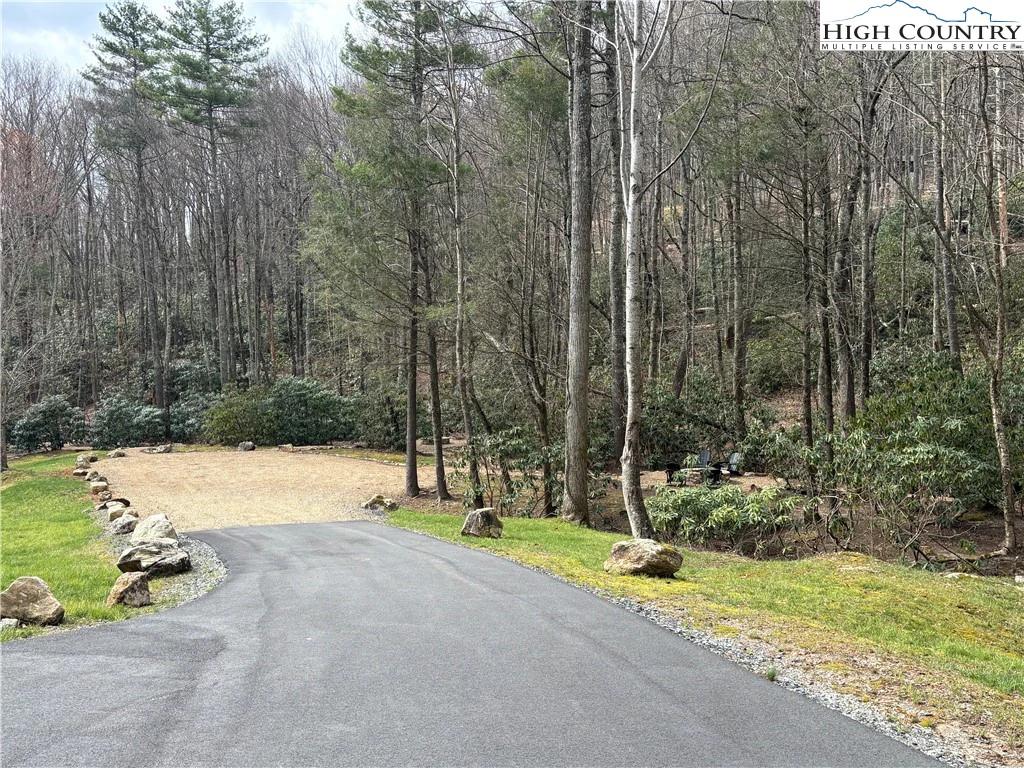 Image number 18 for the current listing