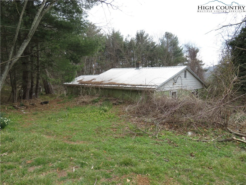 Image number 8 for the current listing