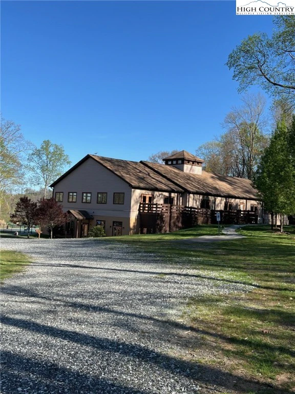 Image number 2 for the current listing