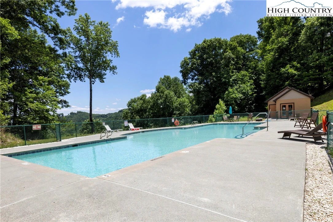 Image number 10 for the current listing