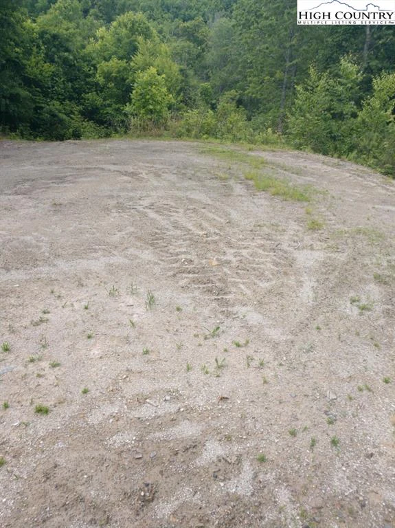 Image number 11 for the current listing
