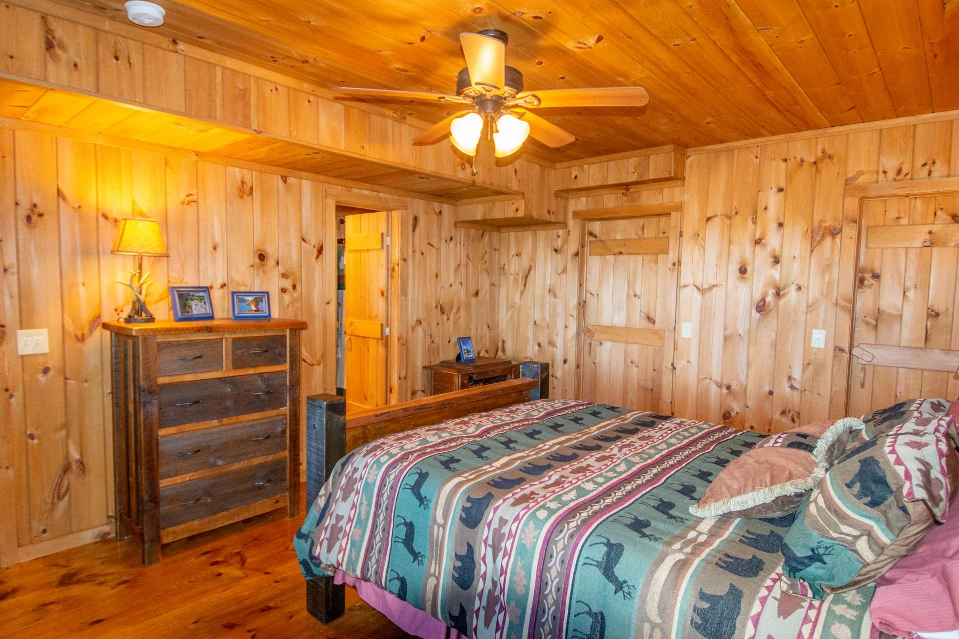 Image number 9 for the current listing