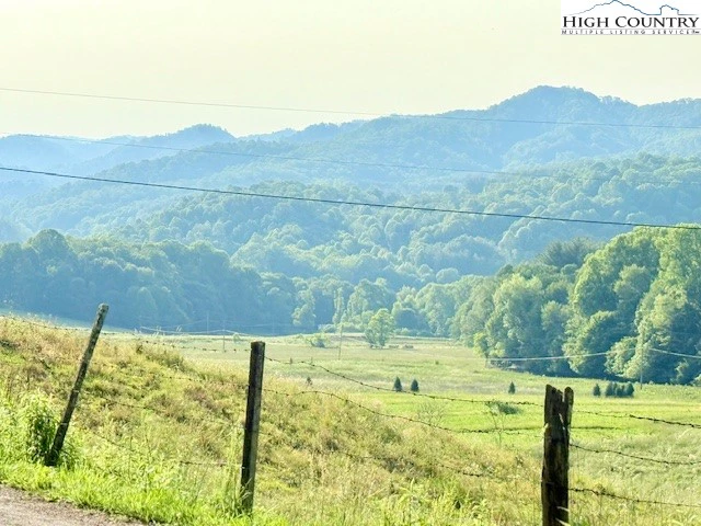 Image number 15 for the current listing