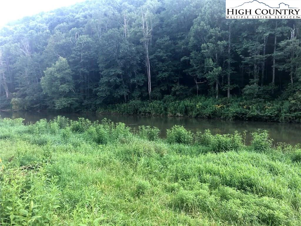 Image number 19 for the current listing